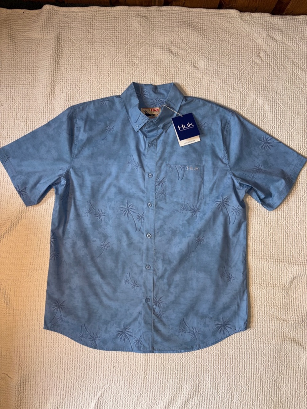 Huk Kona Blue Short-Sleeve Button-Down with Palms, Medium, NWT, Fishing Shirt